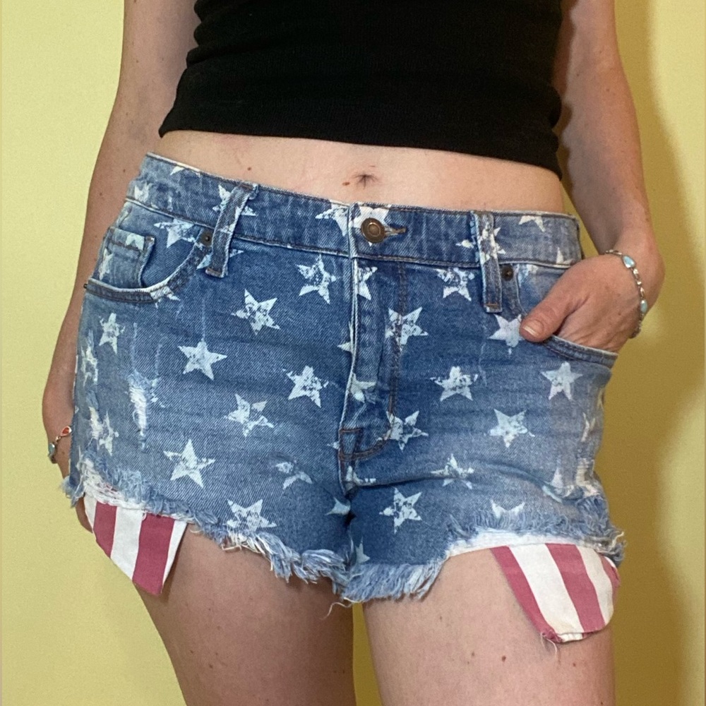 Star and stripe shorts